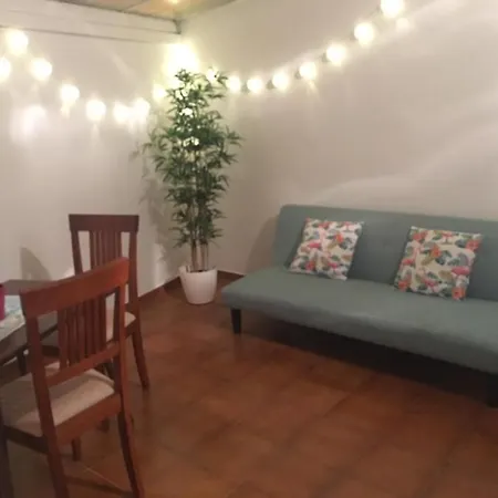 Con Jardin Y Piscina B Apartment