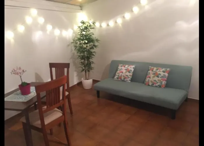 Con Jardin Y Piscina B 아파트